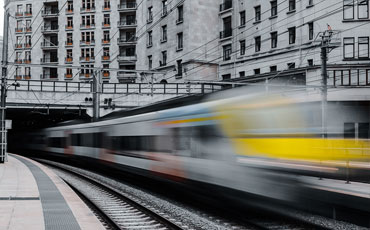 Offres de surfaces de bureau par thématique ● B2B Estate - Train SNCB Gare Bruxelles Schuman Belga Paul Henri Verlooy